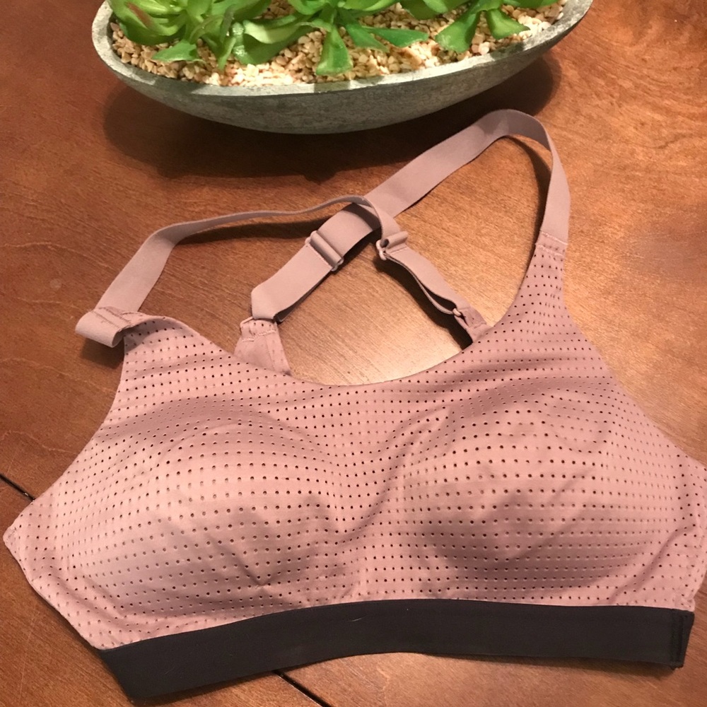 The Incredible Lightweight Sports Bra